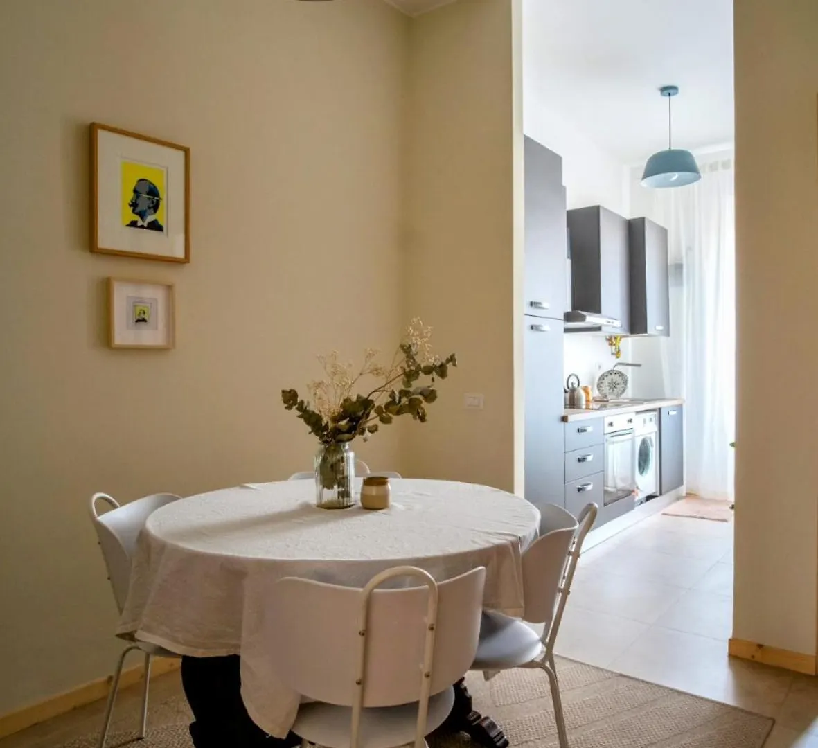 ローマA Casa Di Giulia E Bernardoアパートメント アパート
